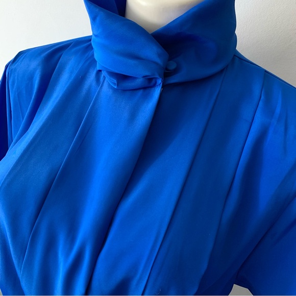 v i n t a g e :: Draped Pleated High Neck Satin Blouse - Picture 3 of 13